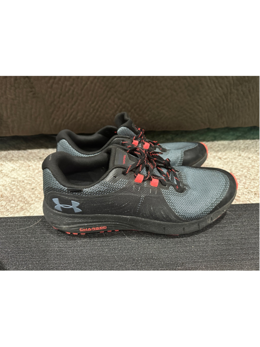 Men's Under Armour Charged Sneakers Black Red Size 13